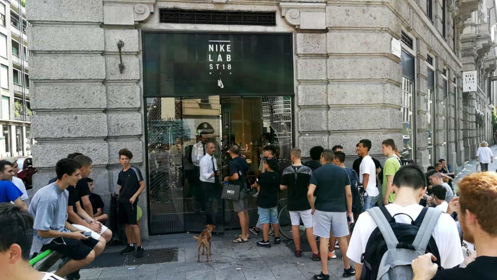 Come avere la fila di clienti fuori dalla porta?